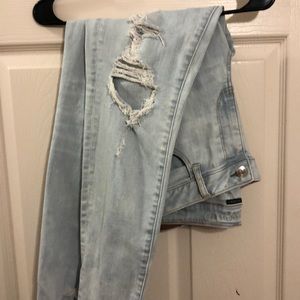 light denim jeans !